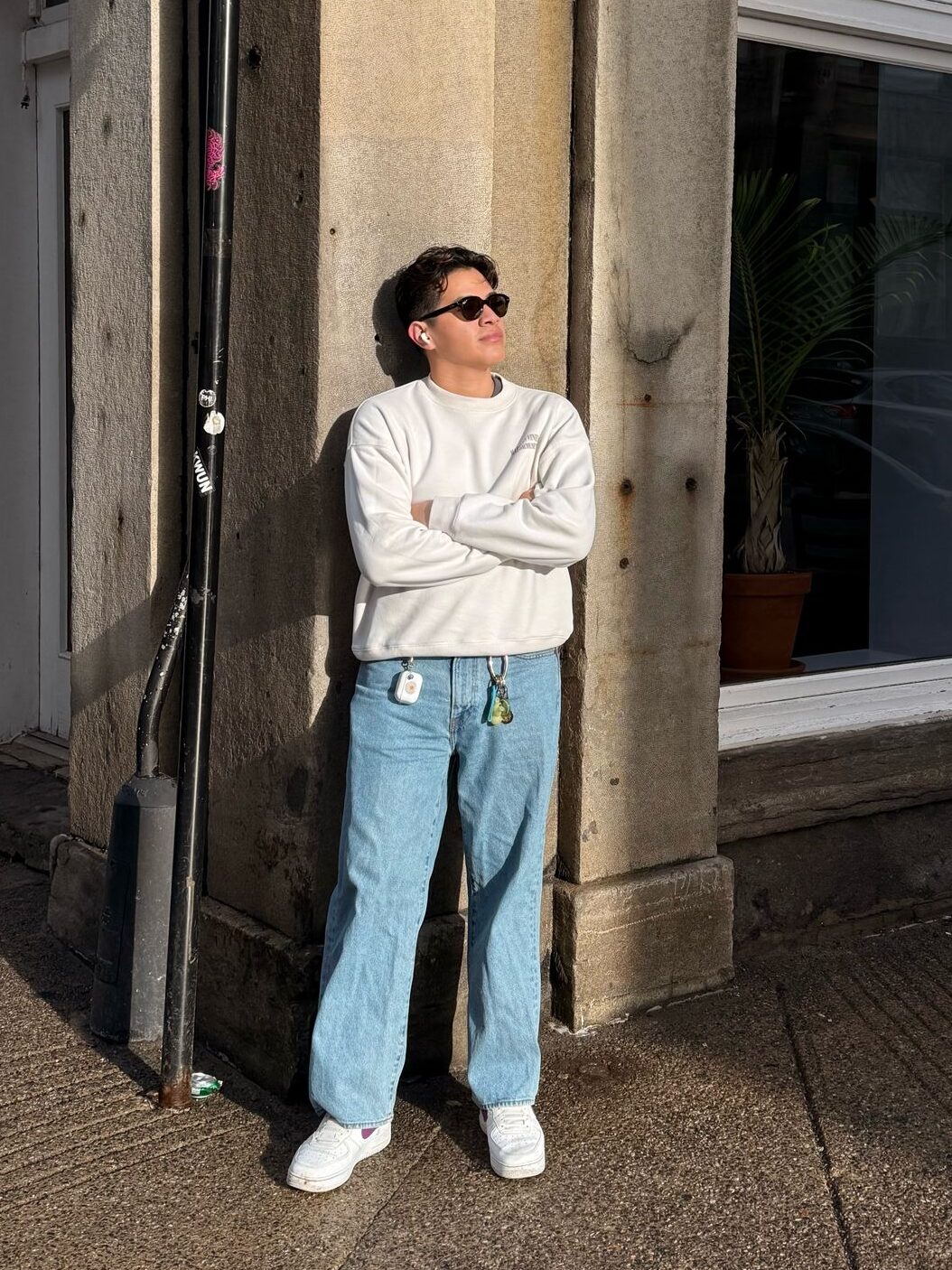 Relaxed and comfy fashion style with staple and basic pieces for summer