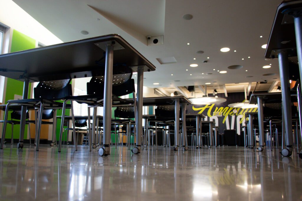 the IGNITE lounge with chairs and desks set up.