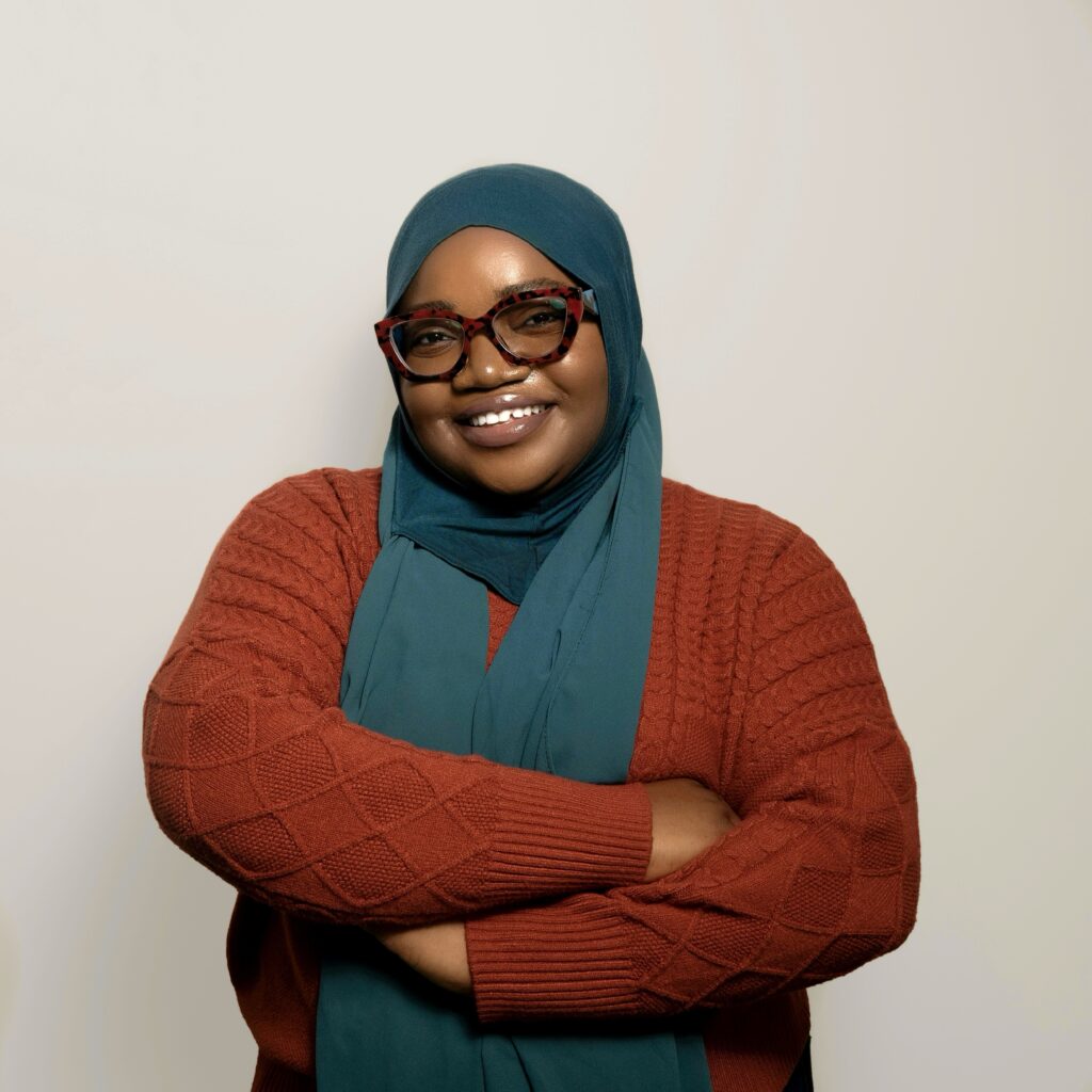 Black Excellence Scholarship winner, Idayat Sanni smiling brightly